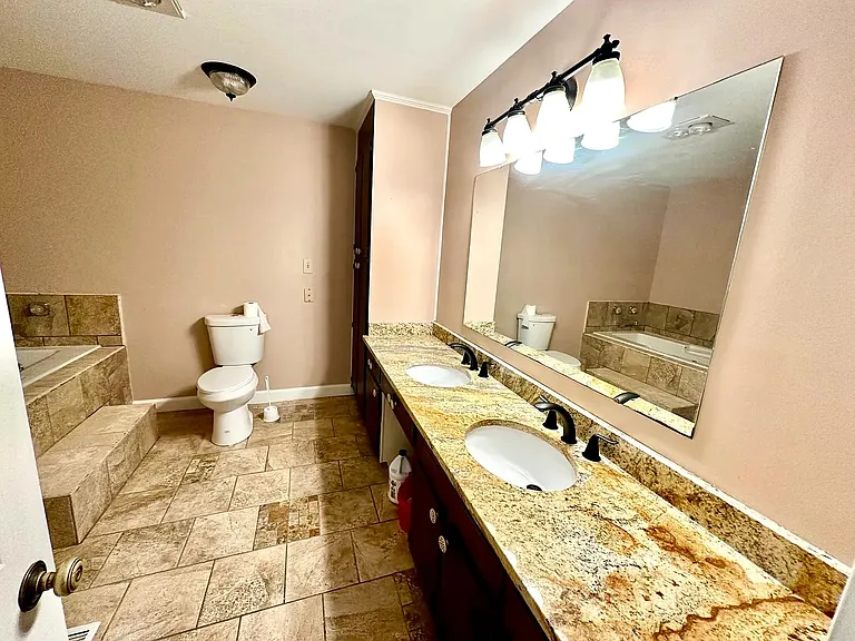 5600 Carmel Rd — Photo 24