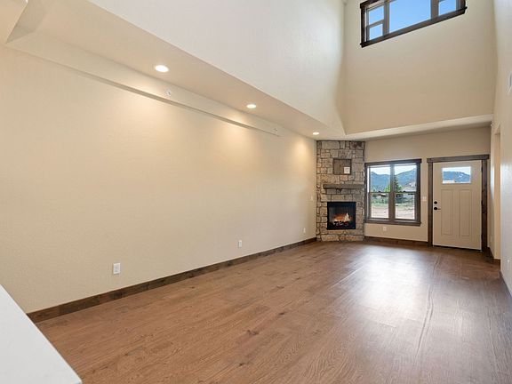 2-web-or-mls-1701 Continental Peaks Cir 2_11182025