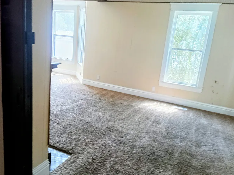 601 S Willow St — Photo 8