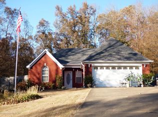 60 Timber Ridge Dr, Byhalia, MS 38611
