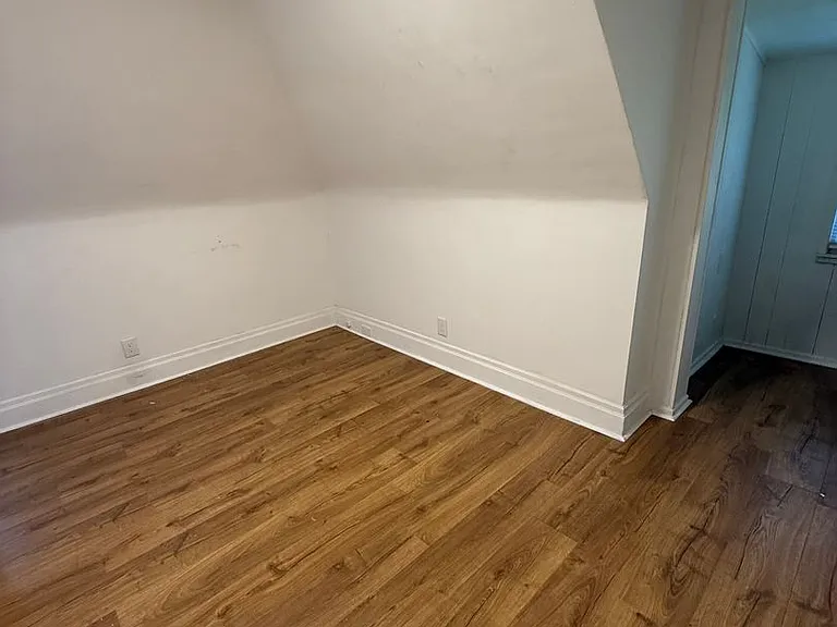 204 Kismet St — Photo 13