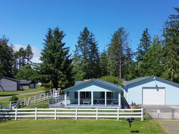 24702 Y Ln, Ocean Park, WA 98640