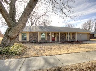 608 SE 17th St, Pryor, OK 74361