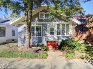1404 E Jackson St, Bloomington, IL 61701