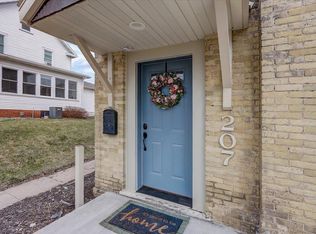 207 W Franklin St, Portage, WI 53901