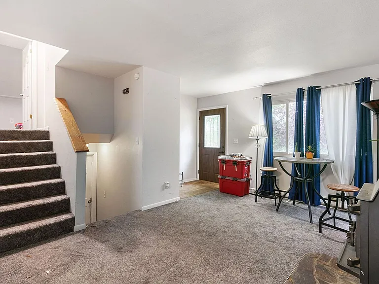 813 Table Mountain Ct — Photo 12