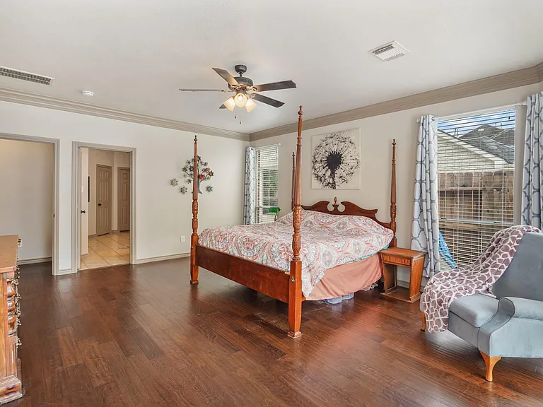 2911 Mossy Log Ct — Photo 15