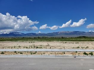 656 S Hackamore Rd, Grantsville, UT 84029