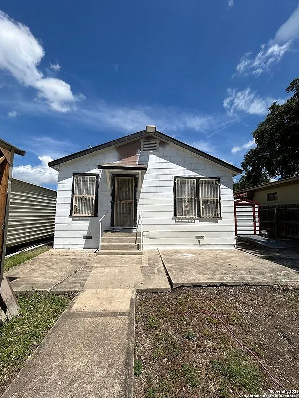 2 bed, 1.0 bath, 833 sqft, $1,250 — Photo 4