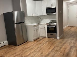 65 Oaklawn Ave #201, Cranston, RI 02920