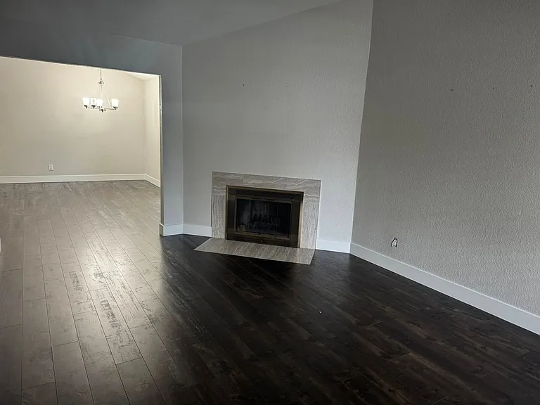 4955 Saddlerock Way — Photo 4