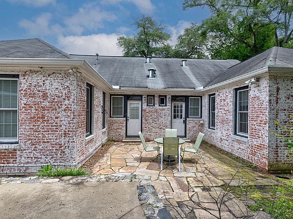 4th image of 1521 Dixon Dr