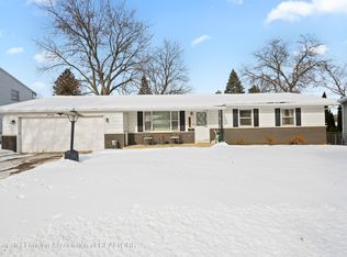 4236 Oakcrest Dr, Lansing, MI 48917