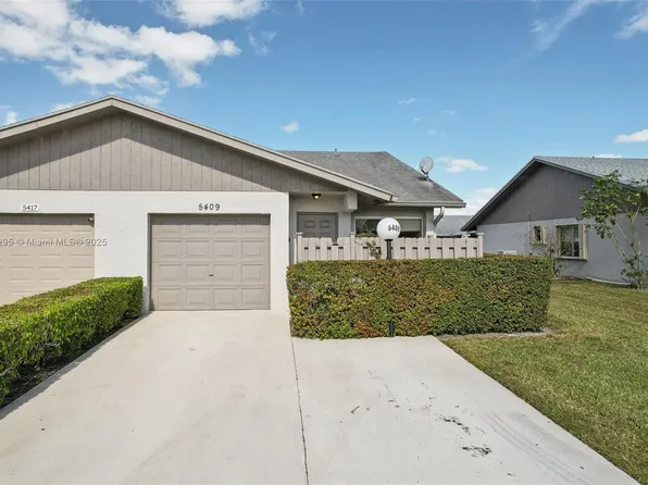 5409 Glenda St, West Palm Beach, FL 33417