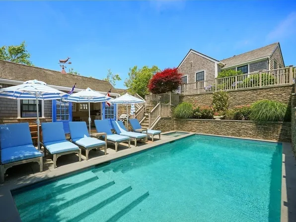 3 Old Farm Rd, Nantucket, MA 02554