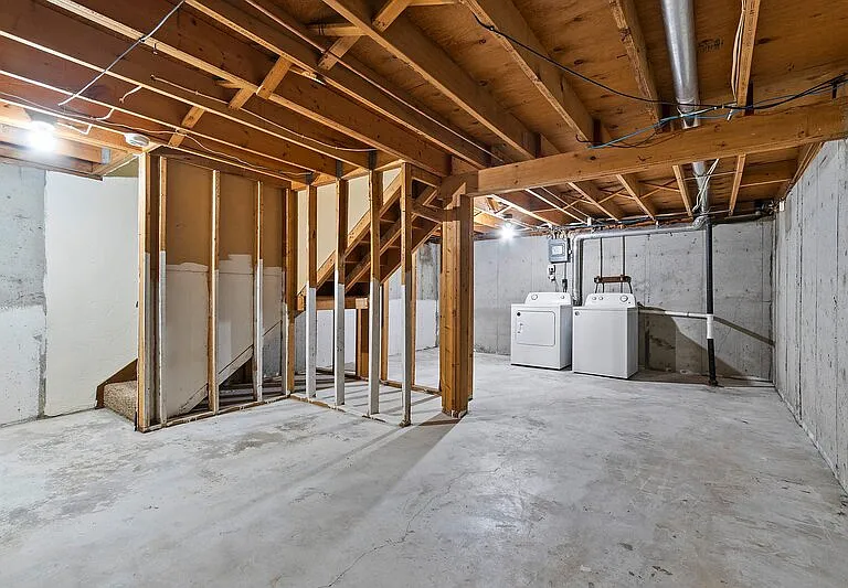 2364 Canter Ln #B — Photo 8