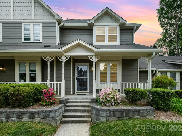 2756 Von Thuringer Ct, Charlotte, NC 28210