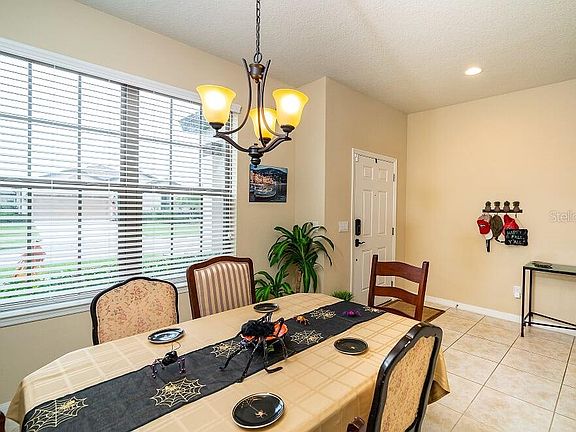 5th image of 8794 Hinsdale Heights Dr