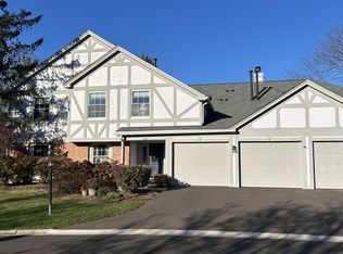 1927 Ardmore Ln APT C, Wheaton, IL 60189