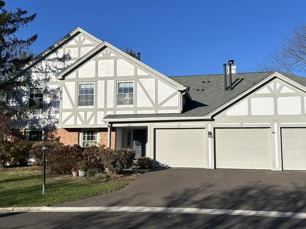 1927 Ardmore Ln APT C, Wheaton, IL 60189