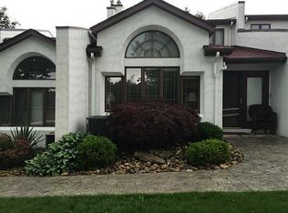 702 Casa Vita Dr, Greensburg, PA 15601