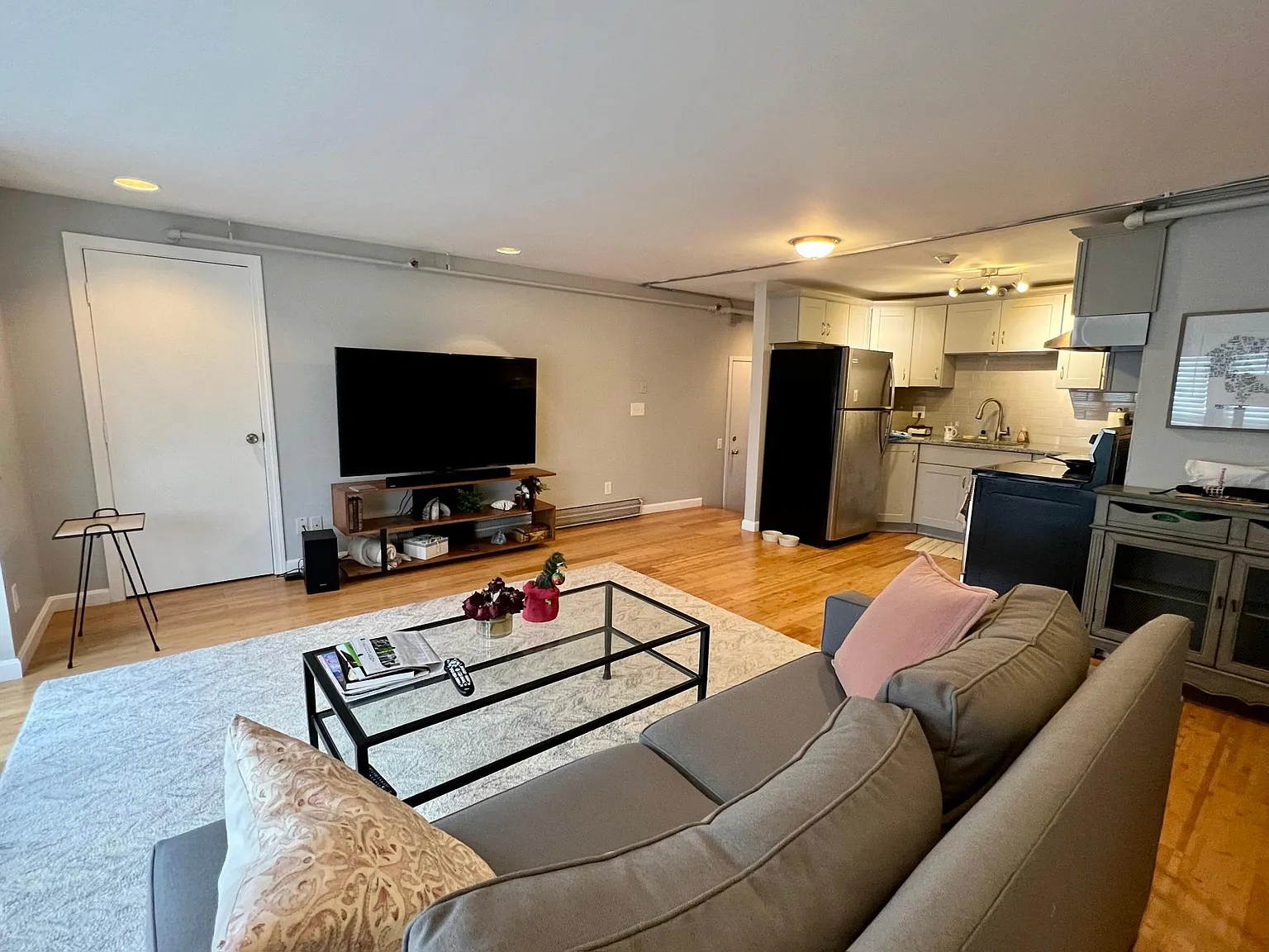2 bed, $1,850 — Photo 4