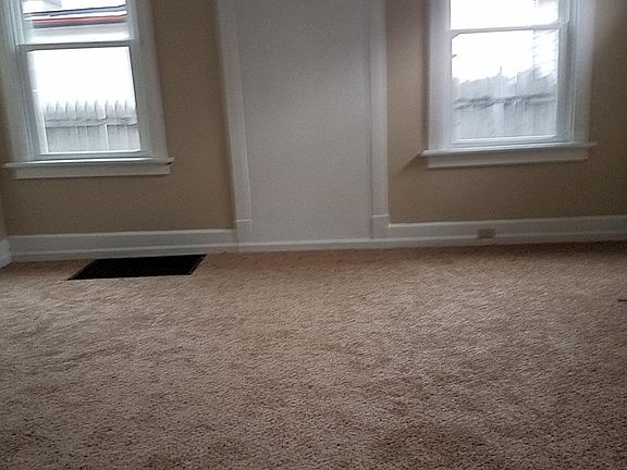 2nd image of 410 Berry St #1R