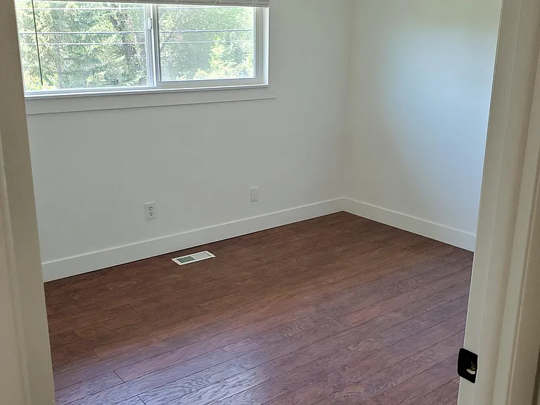 165 N 850 E — Photo 19