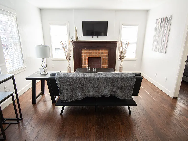 Super Cozy Apartment In The Heart Of Downtown Okc — Photo 4