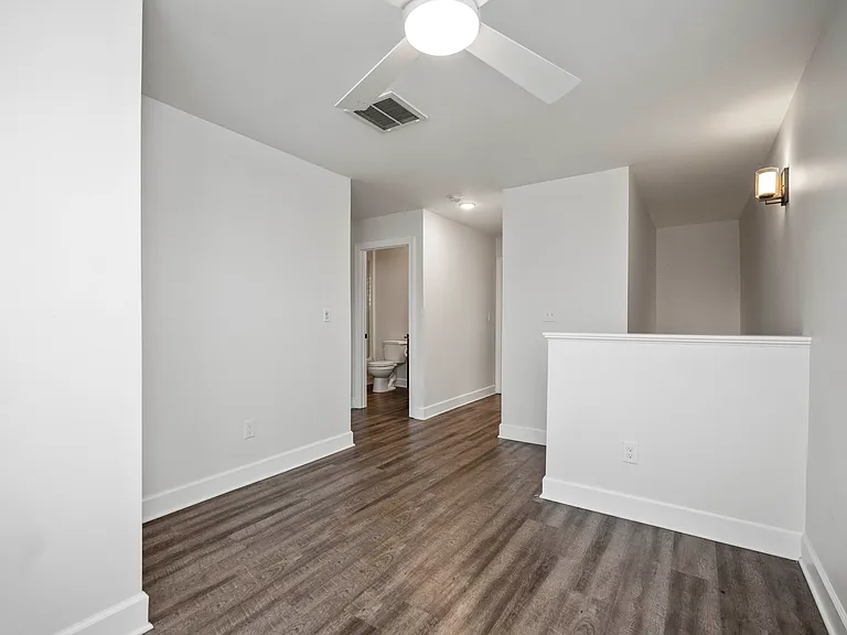 222 Midland #6104 — Photo 13