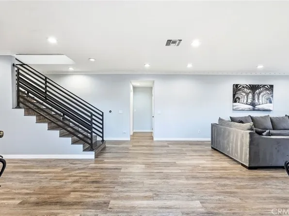 13001 Debby St, Van Nuys, CA 91401