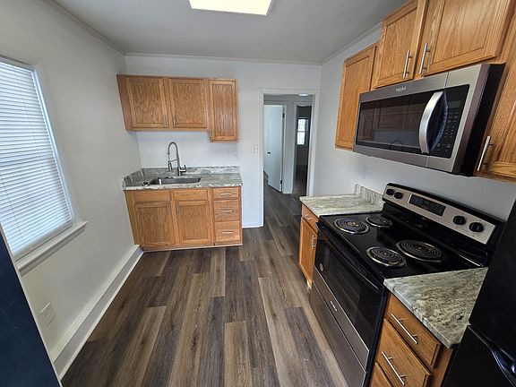 2nd image of 146 Carver St