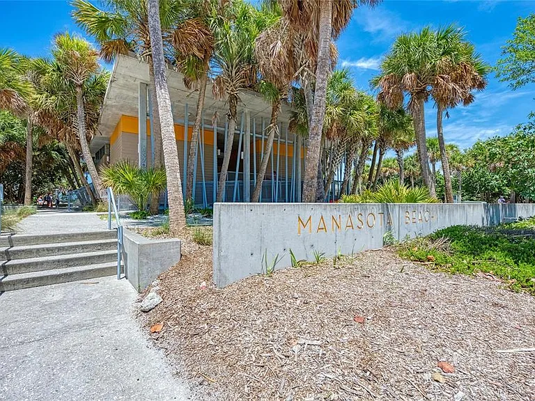 8613 Seasalt Loop — Photo 92