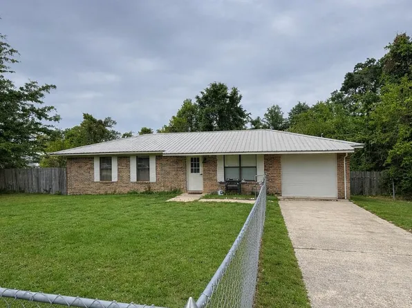 2406 2nd Ave, Alford, FL 32420