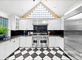 35 Glen Grn, Winchester, MA 01890