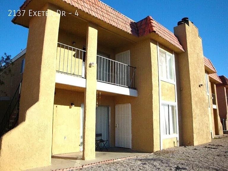 2137 Exeter Dr #4 — Photo 1