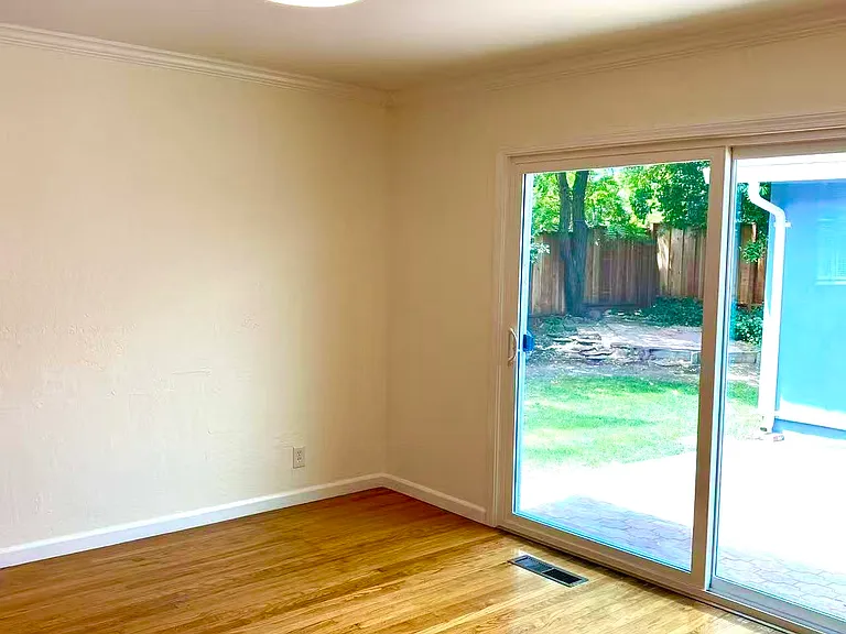 21946 Hyannisport Dr — Photo 11