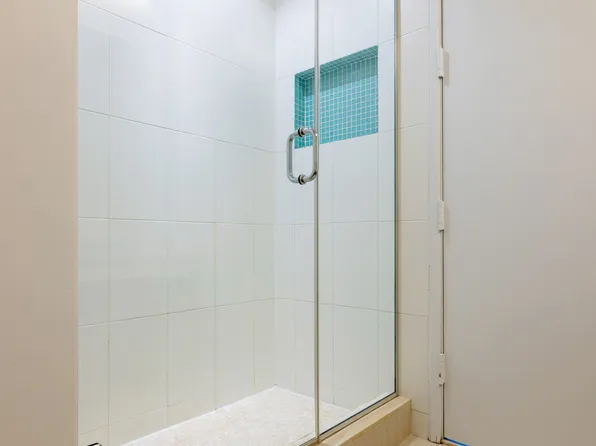 11-02 49th Avenue image 9 of 12