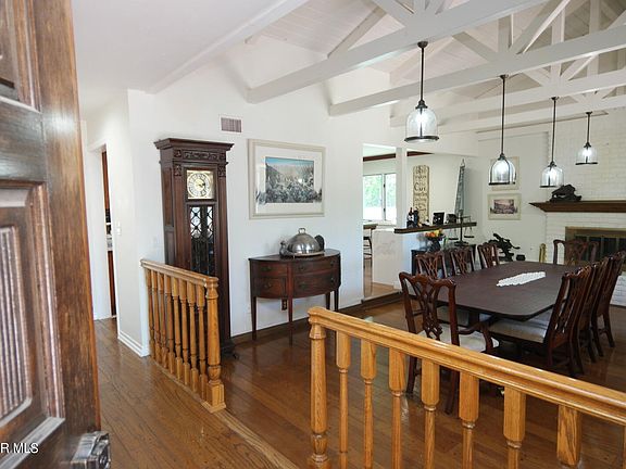 3rd image of 1267 La Brea Dr