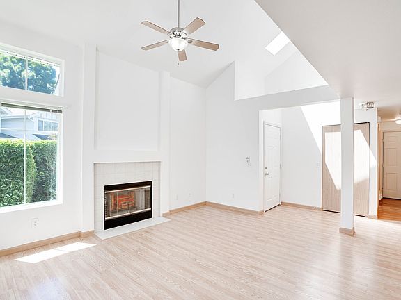 3rd image of 23308 54th Ave S