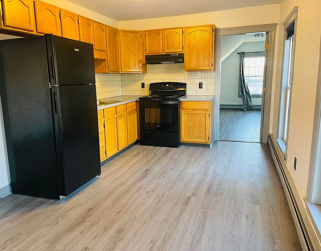 1 bed, 1.0 bath, 1000 sqft, $1,700 — Photo 2