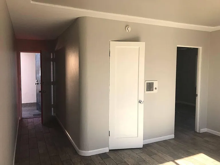 914 Sampson St #1 — Photo 11
