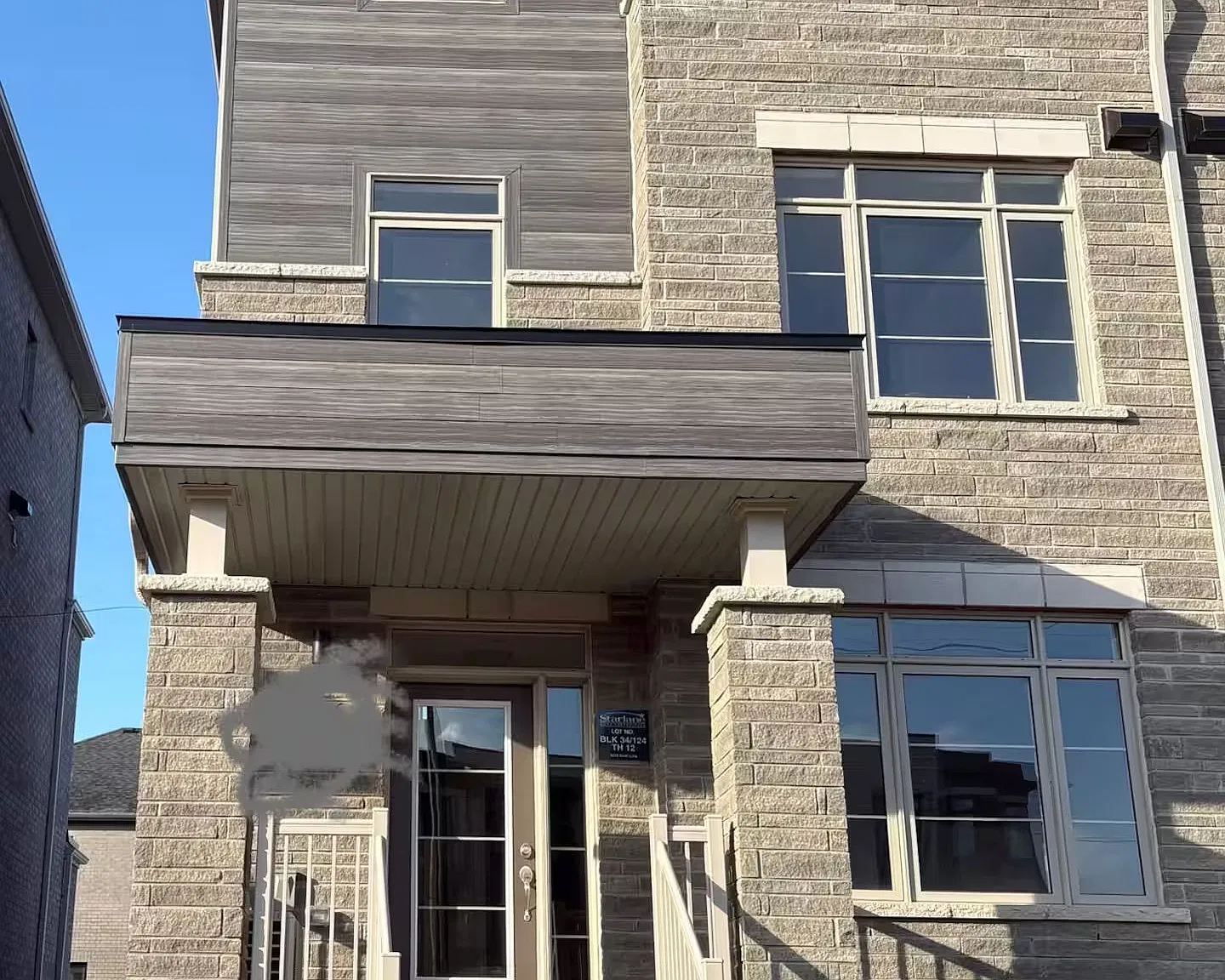 4 bed, $3,850 — Photo 1