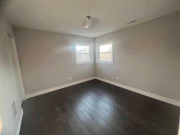 5th image of 6115 N Sauganash Ave #2