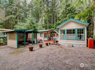 73 Four Christmas Tree Cir, Deming, WA 98244