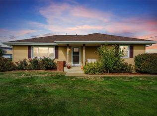 70 E Cemetery Rd, Fairfax, IA 52228