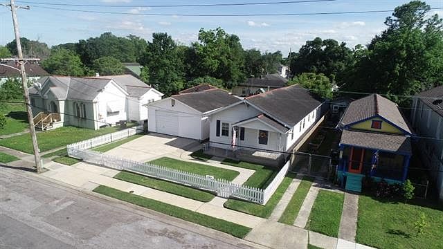 1st image of 2650 Jasmine St