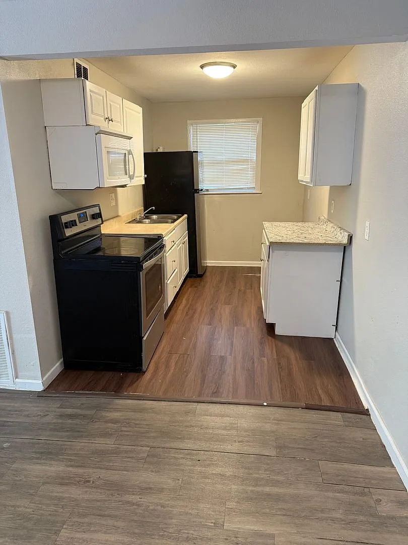 Carson Street Apts — Photo 1