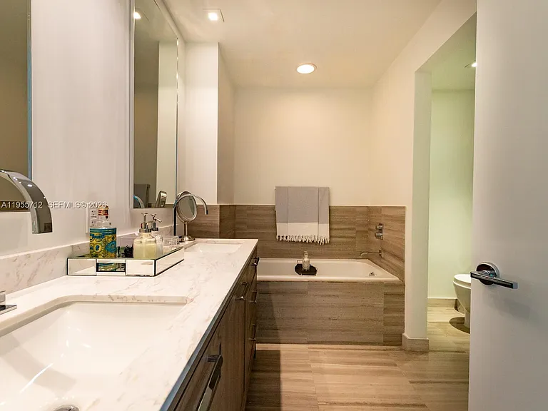 360 Ocean Dr #606S — Photo 28