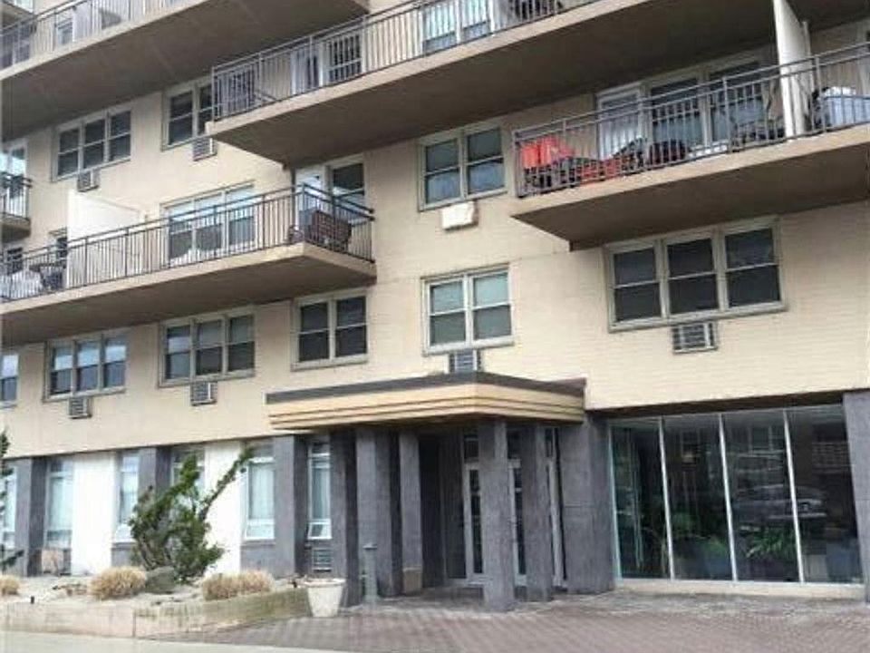 1st image of 25 Neptune Blvd APT 1T